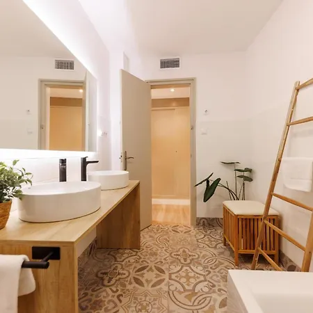 Daire Bravissimo Maragall, Very Spacious And Girona